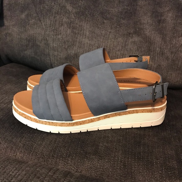 Adrienne Vittadini Shoes - NWOT Adrienne Vittadini Sport Parlan sandals blue gray